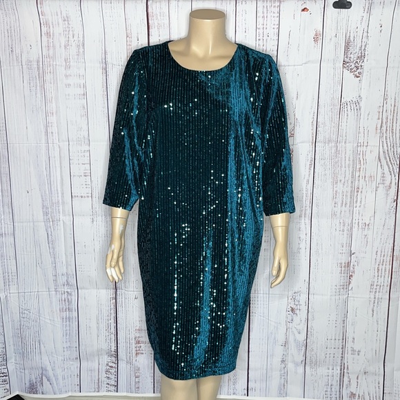 Lane Bryant Dresses & Skirts - Lane Bryant Size 22 Teal Velvet - Sequin Sparkle Shift Dress